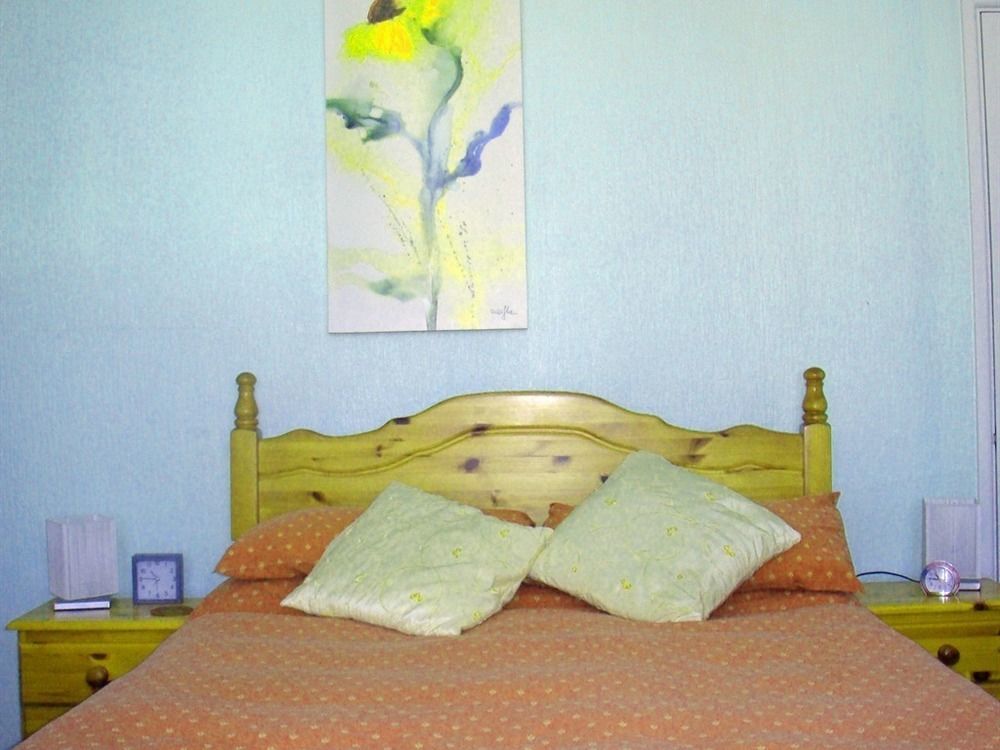 Guest house Harlequin With Parking